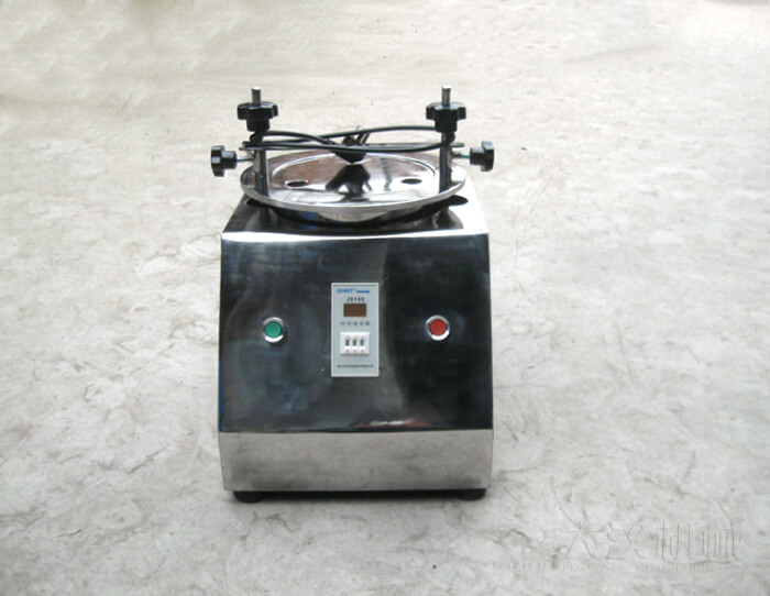 試驗篩是一種實驗篩比較常見的一種，所以很多的化學(xué)用品都是可以篩分的。