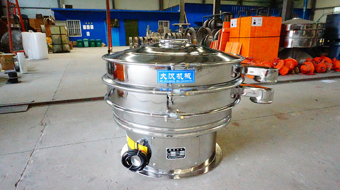 藕粉振動篩適用于很多種不同的行業(yè)，對于物料多的篩分適用還是比較廣泛的。